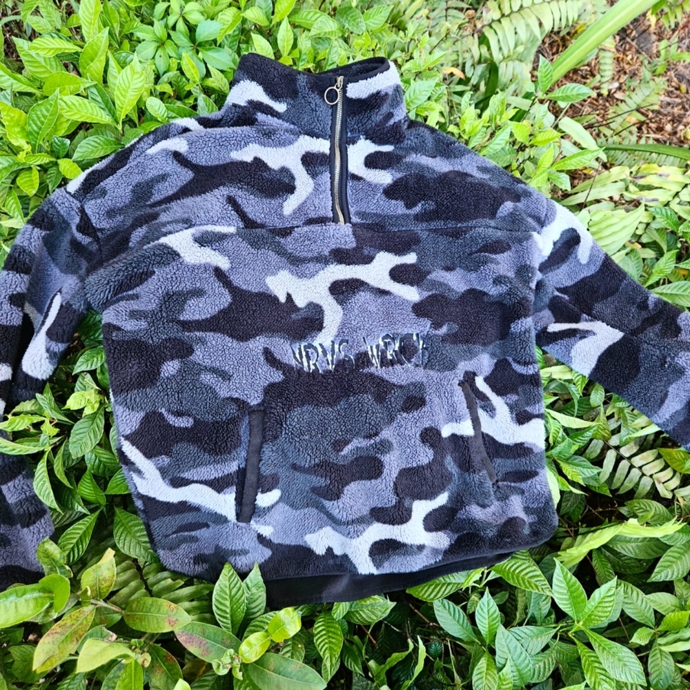 Unisex NRVS WRCK CAMO FLEECCE